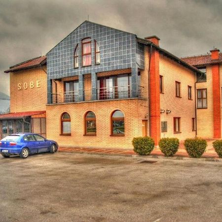 Motel Bella Italia Іліджа Екстер'єр фото