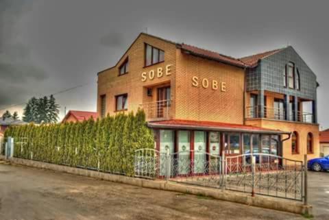 Motel Bella Italia Іліджа Екстер'єр фото