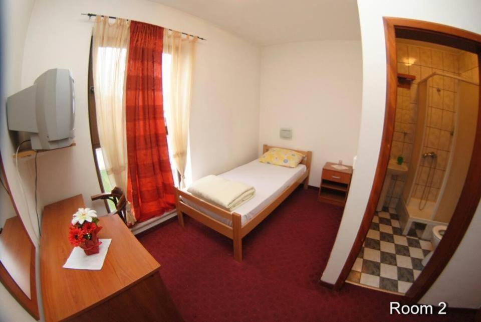 Motel Bella Italia Іліджа Екстер'єр фото