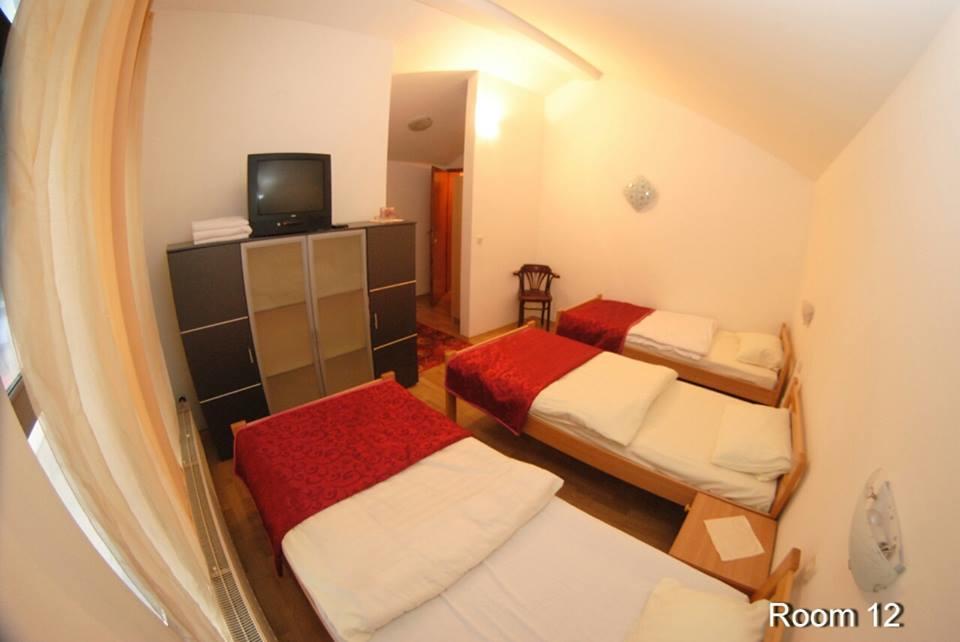 Motel Bella Italia Іліджа Екстер'єр фото
