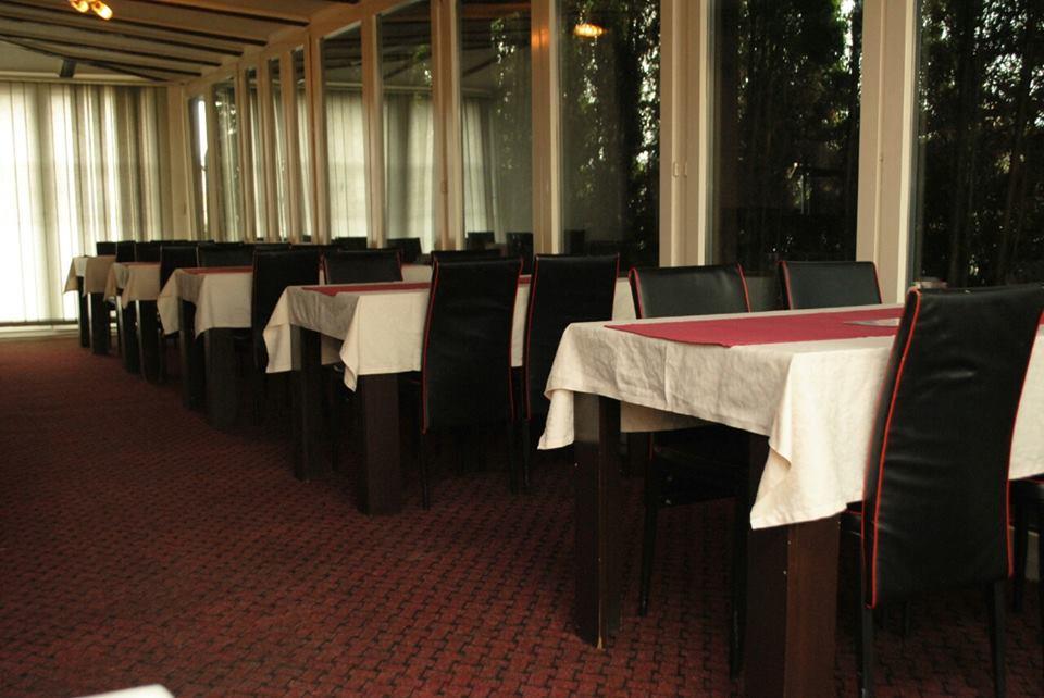 Motel Bella Italia Іліджа Екстер'єр фото